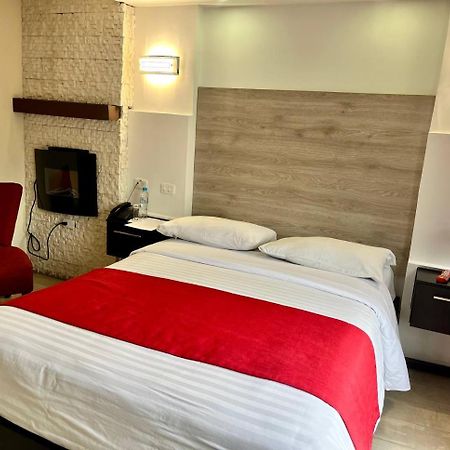 Hotel Imperial Ambato Exteriör bild