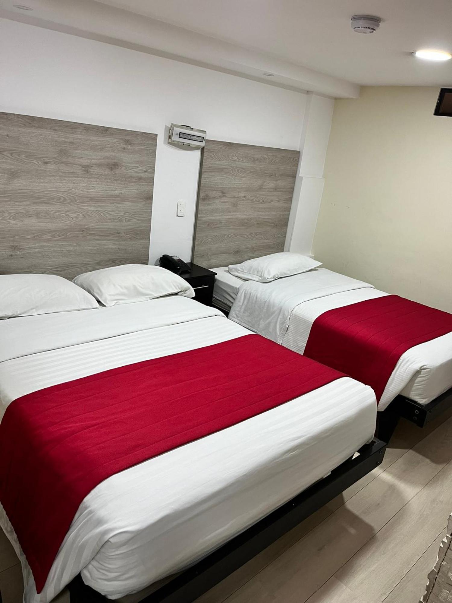 Hotel Imperial Ambato Exteriör bild