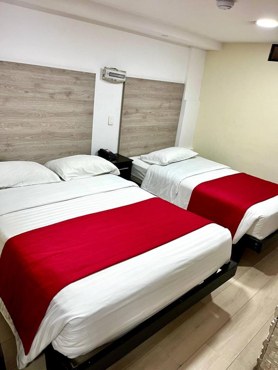 Hotel Imperial Ambato Exteriör bild