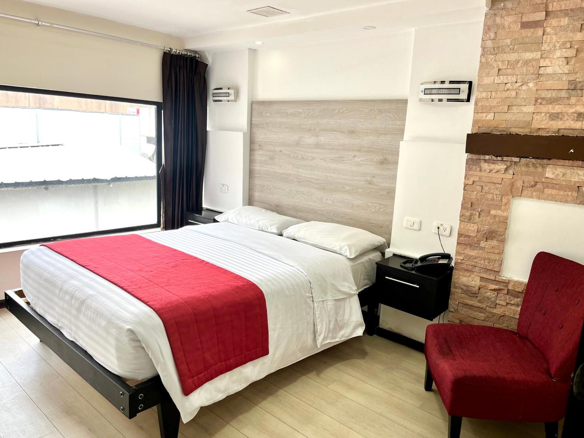 Hotel Imperial Ambato Exteriör bild